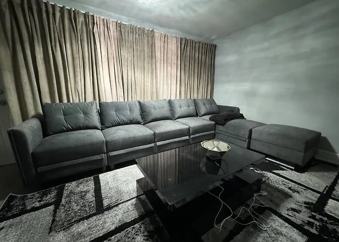 Hamaline Luxury Villa Chicago
