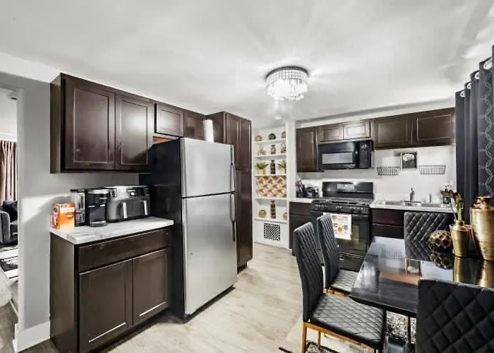 Hamaline Luxury * Chicago
